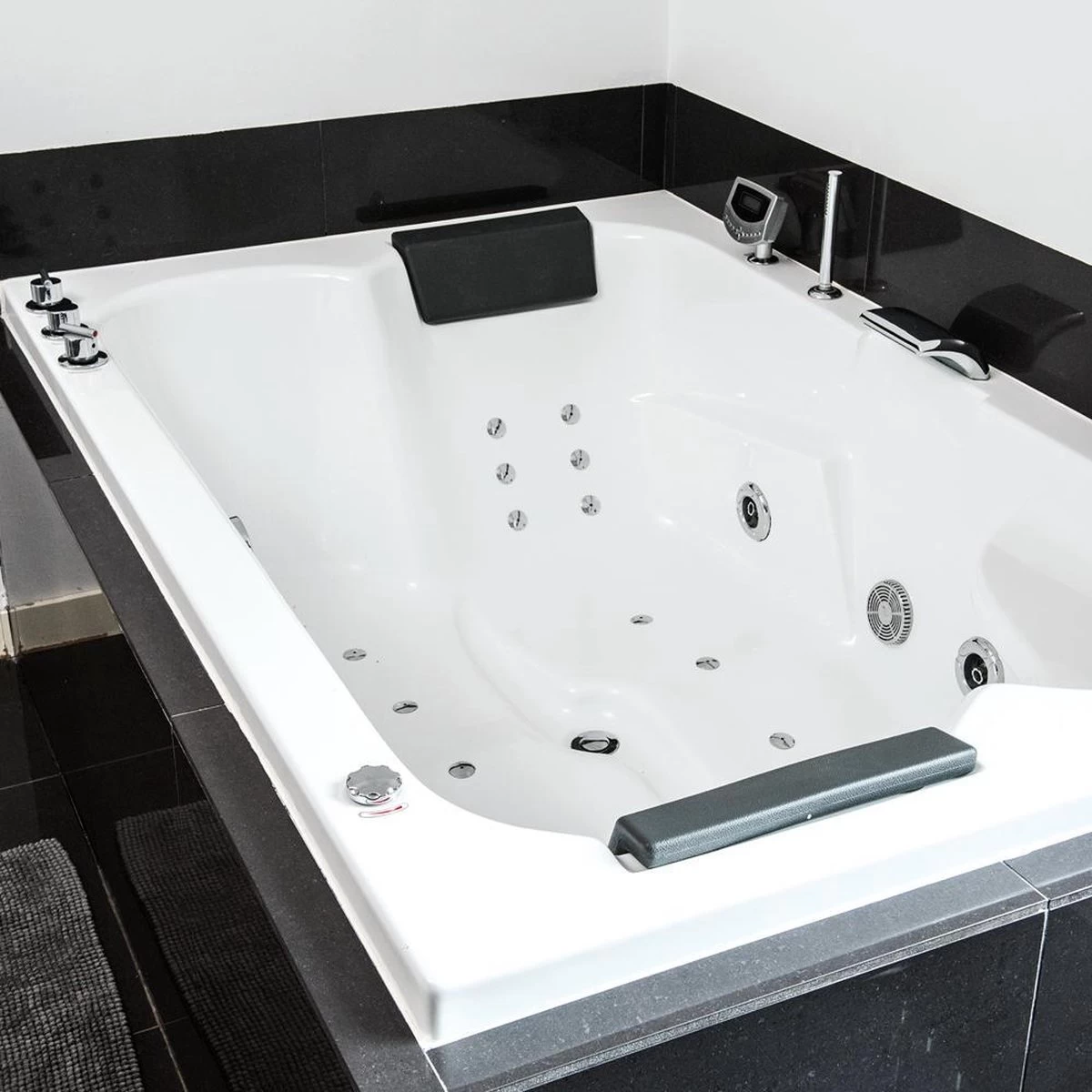 HG Hygiënische Whirlpool Reiniger - 1L - Verwijdert Kalk, Vet, Zeep En Olie - Veilig In Gebruik Voor Whirlpool En Jacuzzi's 5 HG Hygiënische Whirlpool Reiniger - 1L - Verwijdert Kalk, Vet, Zeep En Olie - Veilig In Gebruik Voor Whirlpool En Jacuzzi's - Afbeelding 3