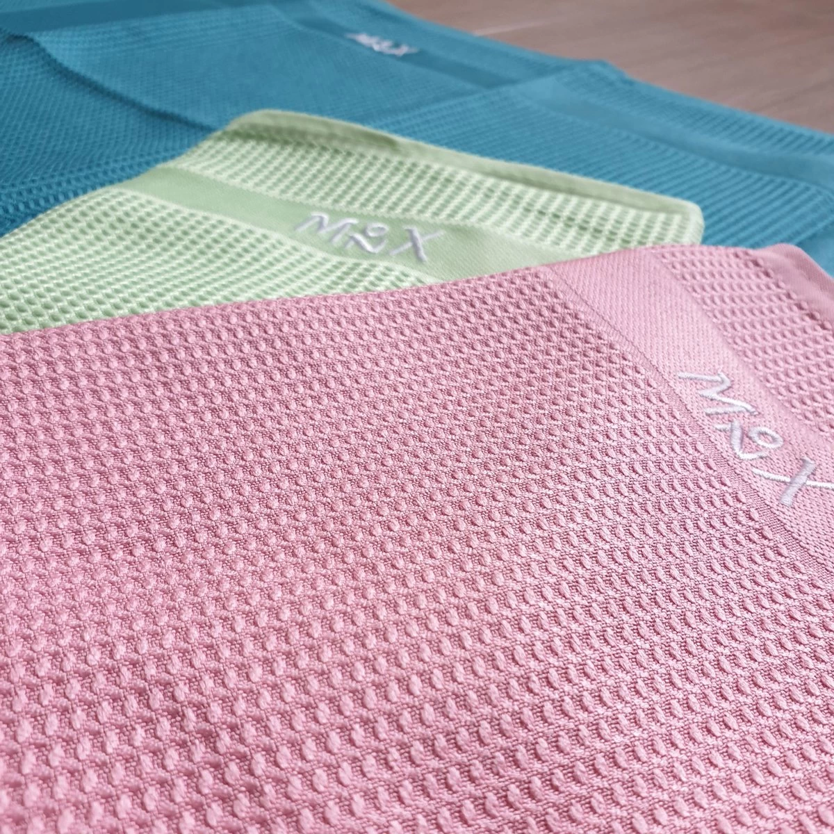 Monx - Microvezeldoekjes - Microvezel Handdoek - Schoonmaakdoekjes - Reinigingsdoekjes - Raamdoeken - 3 Stuks - 40x60cm 5 Monx - Microvezeldoekjes - Microvezel Handdoek - Schoonmaakdoekjes - Reinigingsdoekjes - Raamdoeken - 3 Stuks - 40x60cm - Afbeelding 3