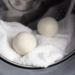Apeiron Drogerballen - Droogballen - 6 XL Wasbollen - Droger - Duurzaam - Wasmachine - Wasverzachter - Energie Besparen - Zero Waste - Schapenvacht - Wol -Schoonmaakproducten Winkel 1200x1200 509