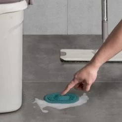 Heuts Goods - Gootsteenzeef - Gootsteenstop - Afvoerzeef - Afvoerstop - Spoelbal - Bad - Douchebak - Keuken - Wasbak - Badkuip - Siliconen - Donkerblauw 21 Heuts Goods - Gootsteenzeef - Gootsteenstop - Afvoerzeef - Afvoerstop - Spoelbal - Bad - Douchebak - Keuken - Wasbak - Badkuip - Siliconen - Donkerblauw -Schoonmaakproducten Winkel 1200x1200 847