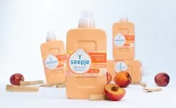 Seepje Wasverzachter - Sandelhout En Perzik – Natuurlijke Ingredienten - 4 X 30 Wasbeurten - 4 X 750ML -Schoonmaakproducten Winkel 1200x737