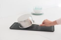 Brabantia SinkSide Afdruiprek Compact - Dark Grey -Schoonmaakproducten Winkel 1200x799 13