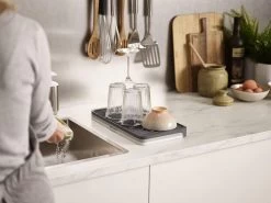 Joseph Joseph - Tier - Afdruipmat - Uitschuifbaar - Grijs 24 Joseph Joseph - Tier - Afdruipmat - Uitschuifbaar - Grijs -Schoonmaakproducten Winkel 1200x900 22