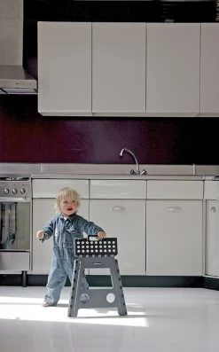 PUHLMANN - Inklapbare Kruk, JAMES, Plastic, Grijs, 40 Cm Hoog, Max 90 Kilo -Schoonmaakproducten Winkel 746x1200 1